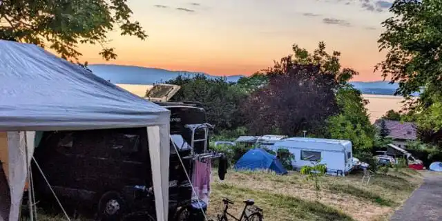 emplacement avec vue sur le lac Léman en Haute Savoie